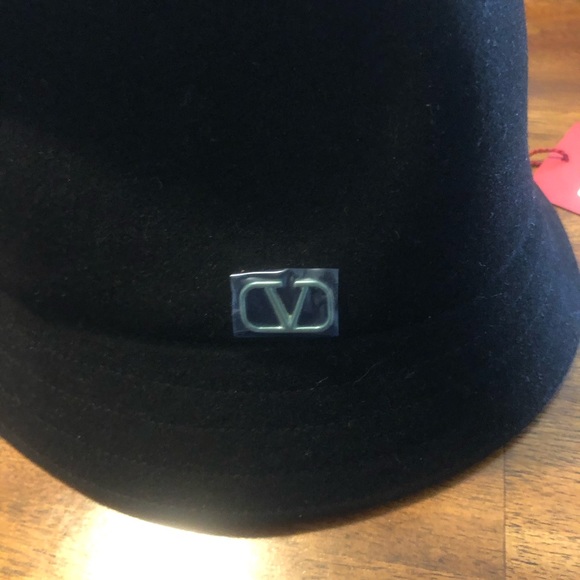NWT $595 VALENTINO Fur Felt Bucket Hat! - Picture 4 of 16